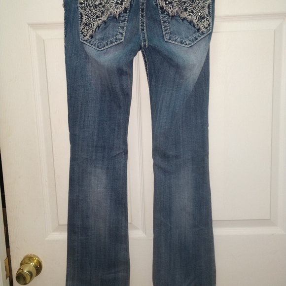 Euc Miss Me Bootleg Jeans Size 26 31 inseam - Picture 4 of 8